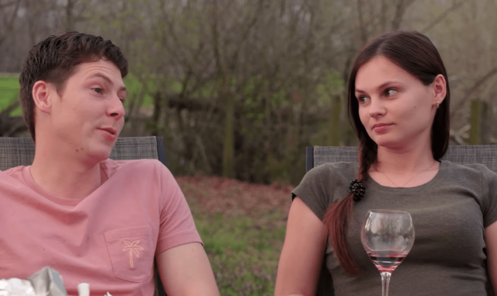 90 Day Fiancé Brandon Gibbs And Julia Trubkina May Still Be Together The World News Daily 