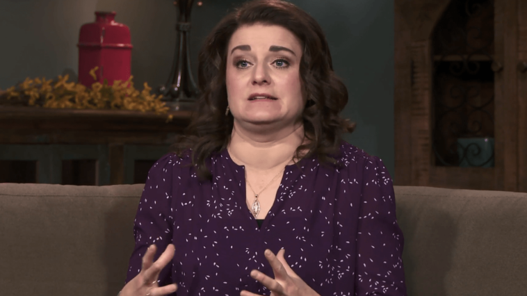The Mystery Of Robyn Brown S Eyebrows Solved - iu5bnef