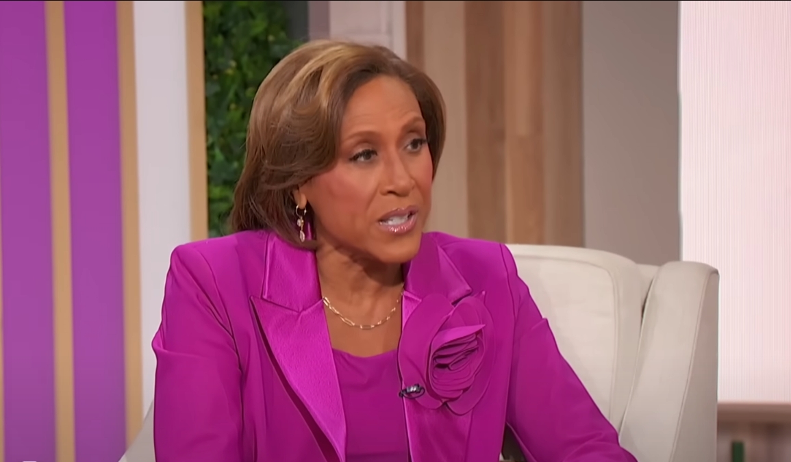 Robin Roberts Hilariously Shuts Down Flirty Comment From Nightline Co-Host on GMA