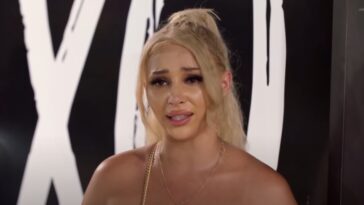 Sophie Sierra’s Curve-Hugging Blue Look Shuts Instagram Down